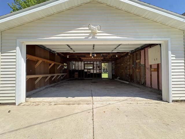 160 WASHBURN AVENUE, Oconto, WI 54153