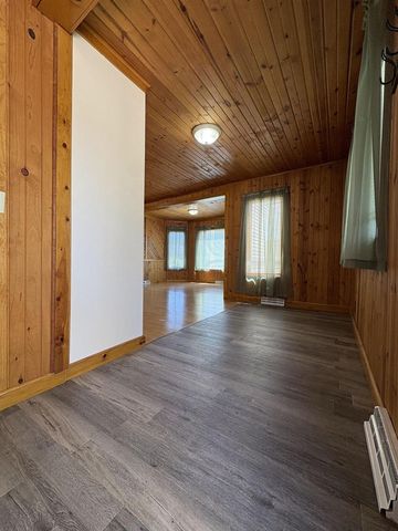 160 WASHBURN AVENUE, Oconto, WI 54153