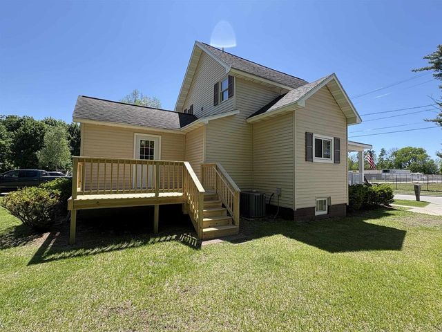 160 WASHBURN AVENUE, Oconto, WI 54153