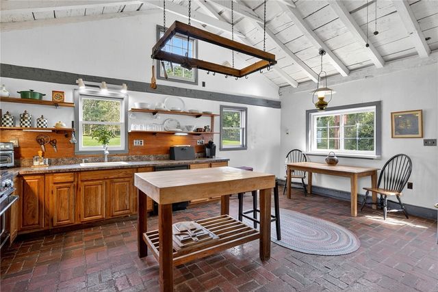 3396 Rockefeller Rd, Niles, NY 13118