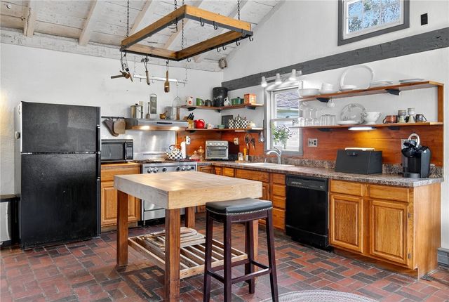 3396 Rockefeller Rd, Niles, NY 13118