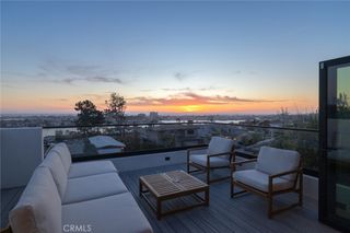 2212 Cliff Drive, Newport Beach, CA 92663