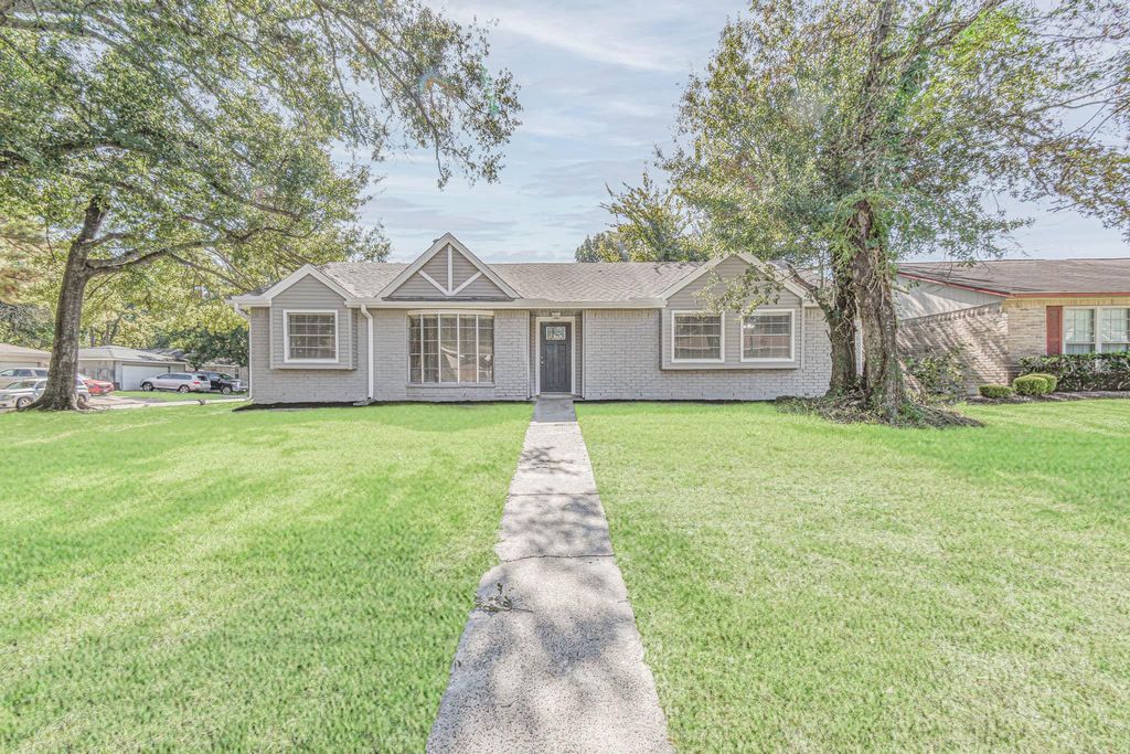 4318 Burkegate Drive, Spring, TX 77373