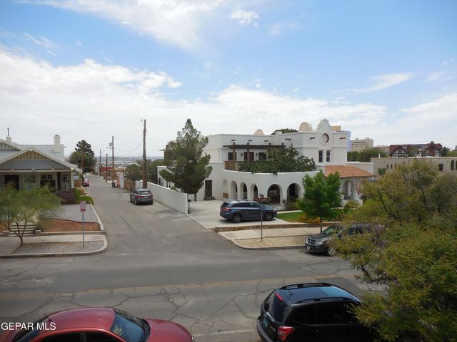 701 W Yandell Drive 8, El Paso, TX 79902