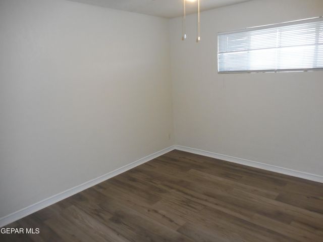 701 W Yandell Drive 8, El Paso, TX 79902