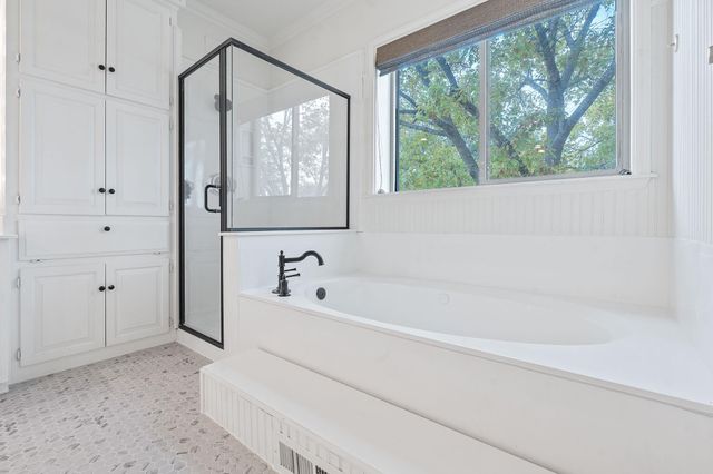 27030 Masters PKWY, Spicewood, TX 78669