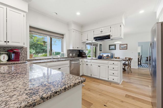 27030 Masters PKWY, Spicewood, TX 78669