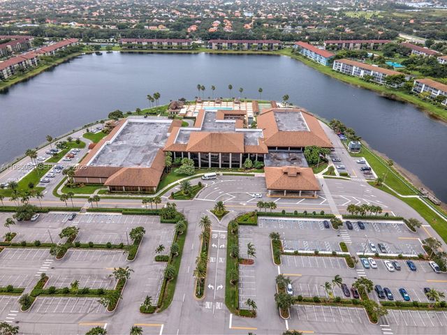 13500 SW 1st St 307U, Pembroke Pines, FL 33027