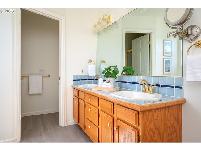12400 Sw 131ST Ave, Tigard, OR 97223