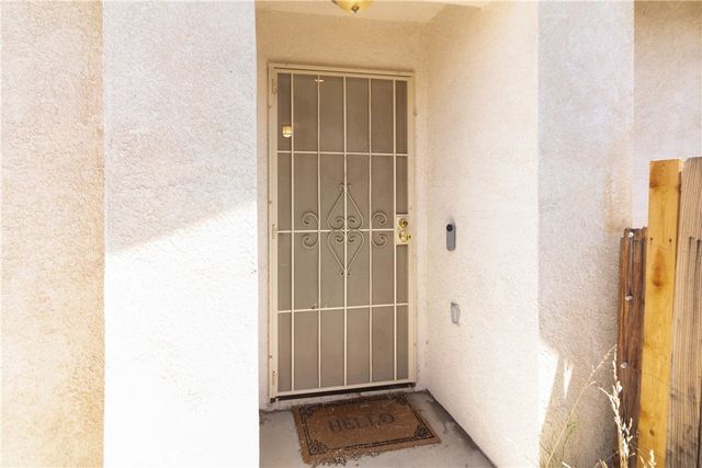 13363 Merry Oaks, Victorville, CA 92392