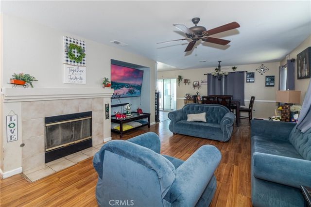 13363 Merry Oaks, Victorville, CA 92392