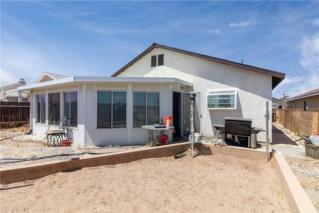 13363 Merry Oaks, Victorville, CA 92392
