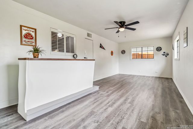 4714 Newcome, San Antonio, TX 78229