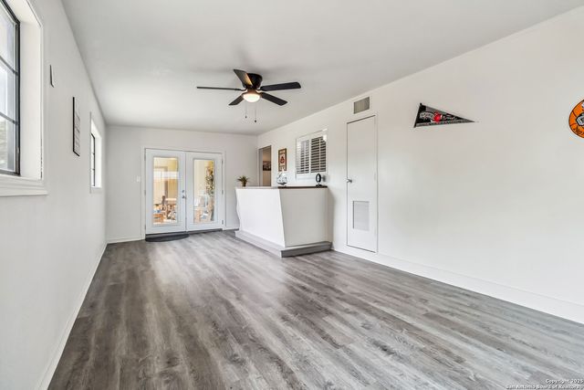 4714 Newcome, San Antonio, TX 78229