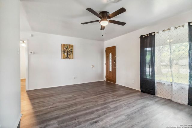 4714 Newcome, San Antonio, TX 78229