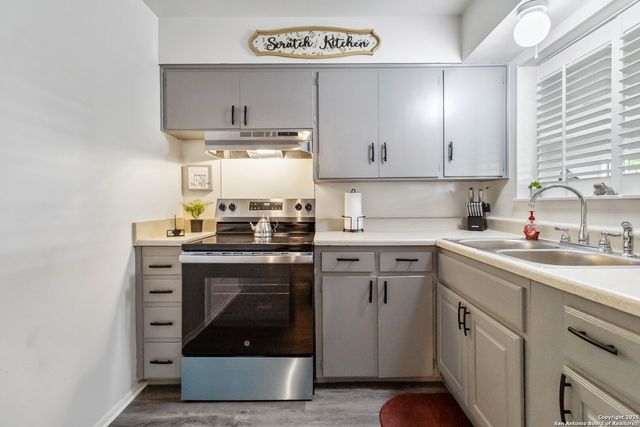 4714 Newcome, San Antonio, TX 78229