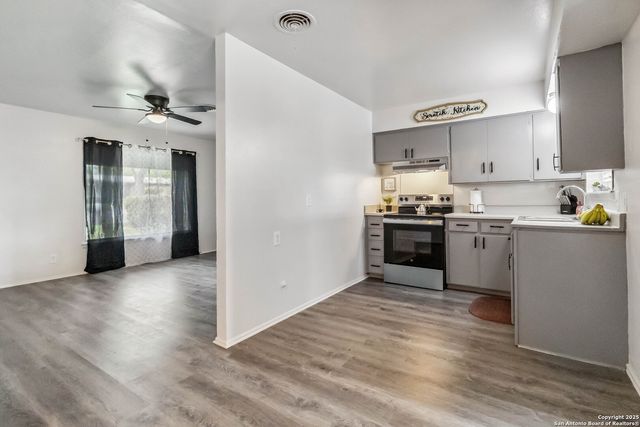 4714 Newcome, San Antonio, TX 78229