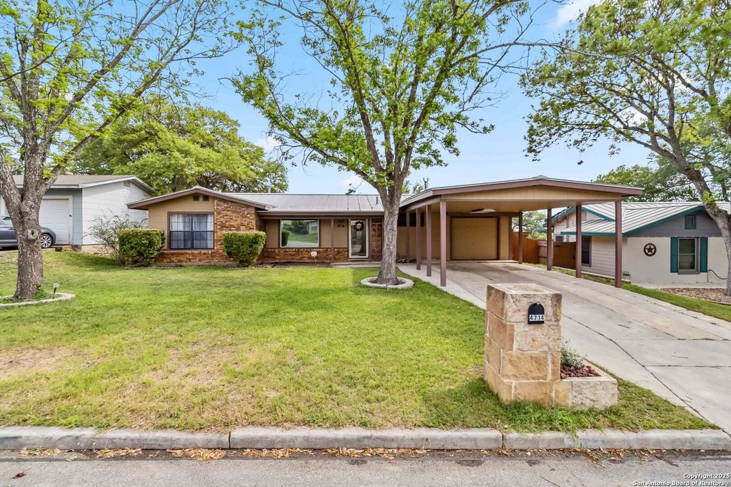 4714 Newcome, San Antonio, TX 78229