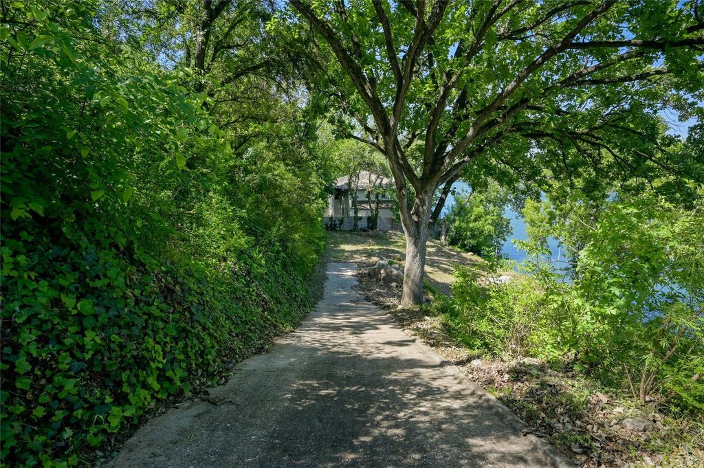 4200 Rivercrest DR, Austin, TX 78746