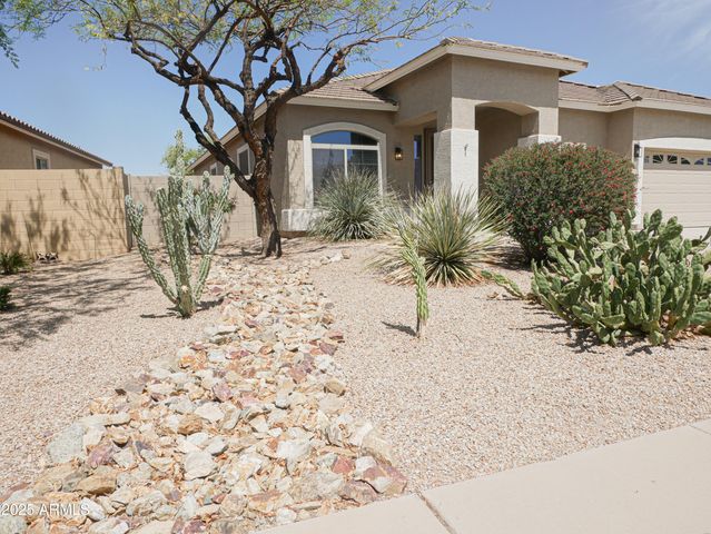 1024 W Ayrshire Trail, San Tan Valley, AZ 85143