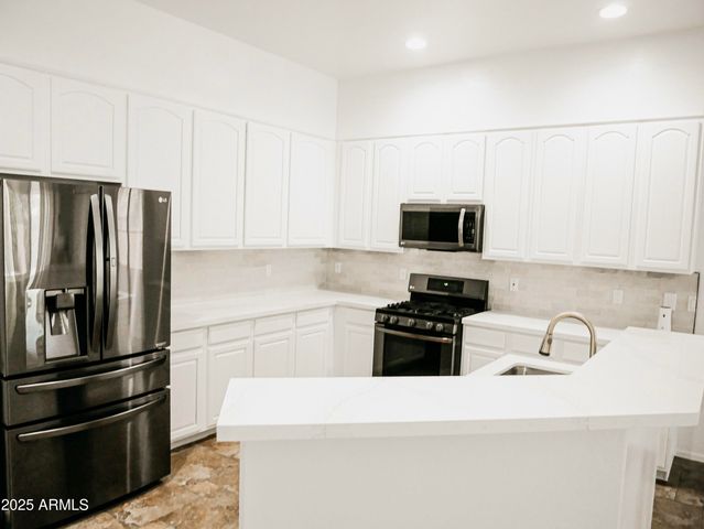 1024 W Ayrshire Trail, San Tan Valley, AZ 85143
