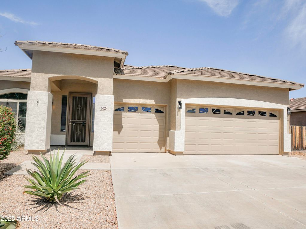 1024 W Ayrshire Trail, San Tan Valley, AZ 85143