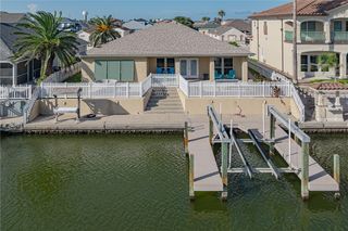 109 Redfish Ct, Aransas Pass, TX 78336