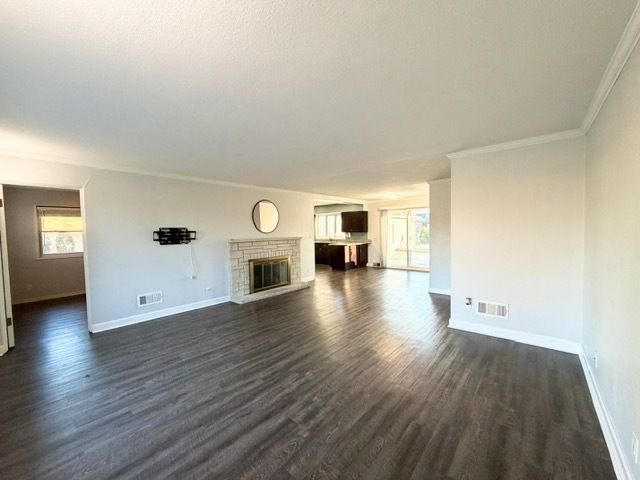 1616 Mayfield Avenue, Joliet, IL 60435