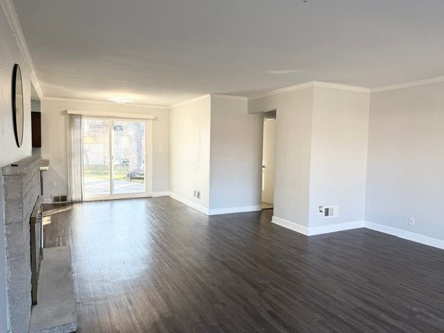 1616 Mayfield Avenue, Joliet, IL 60435