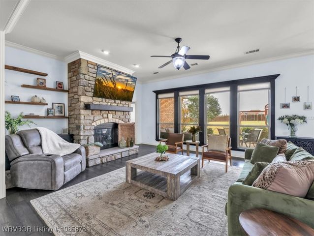 11200 Quail Crest Court, Fort Smith, AR 72916