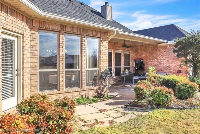 11200 Quail Crest Court, Fort Smith, AR 72916