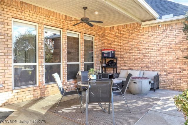 11200 Quail Crest Court, Fort Smith, AR 72916