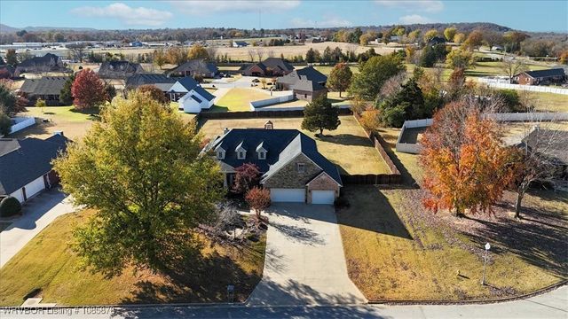 11200 Quail Crest Court, Fort Smith, AR 72916