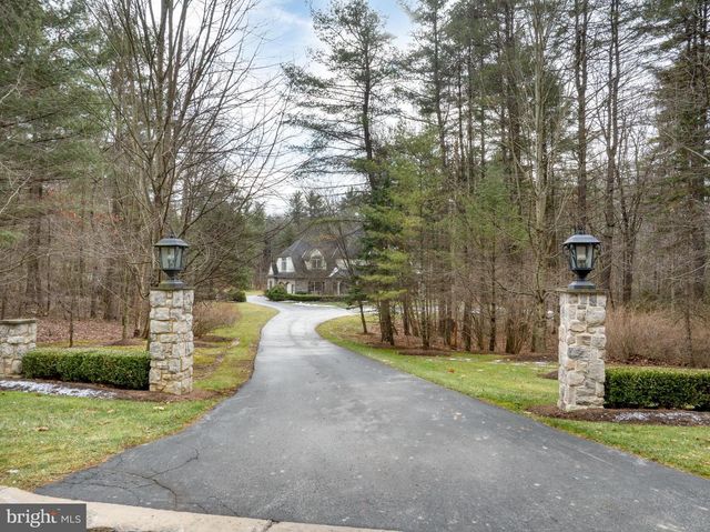 157 MANHASSET CT, Port Matilda, PA 16870