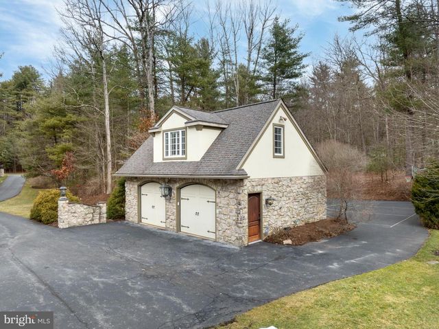 157 MANHASSET CT, Port Matilda, PA 16870