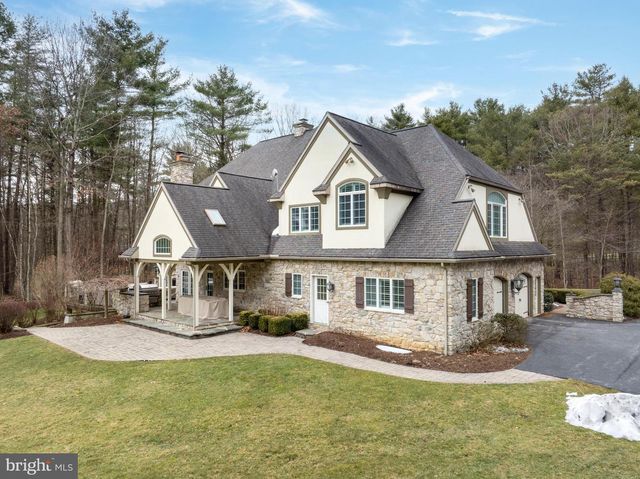 157 MANHASSET CT, Port Matilda, PA 16870