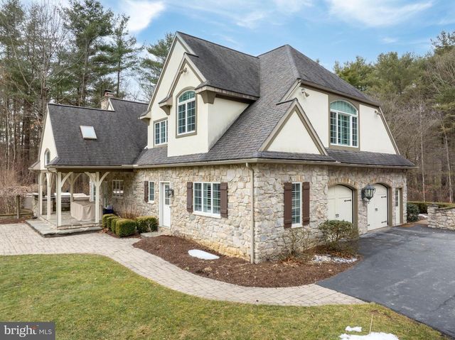 157 MANHASSET CT, Port Matilda, PA 16870