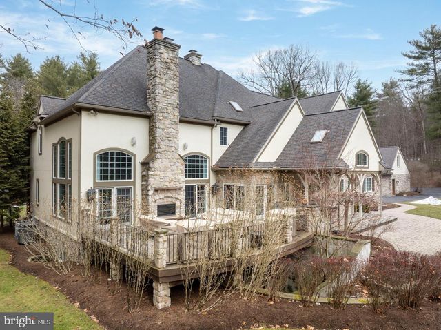 157 MANHASSET CT, Port Matilda, PA 16870