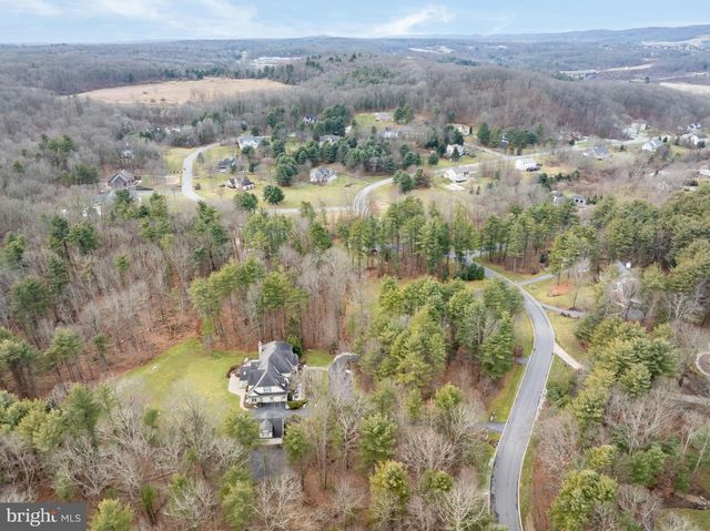 157 MANHASSET CT, Port Matilda, PA 16870