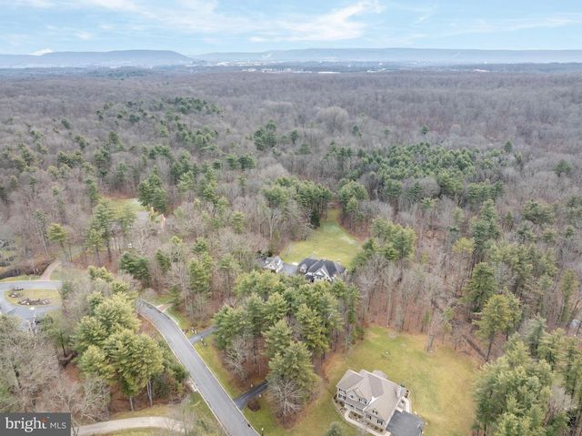 157 MANHASSET CT, Port Matilda, PA 16870