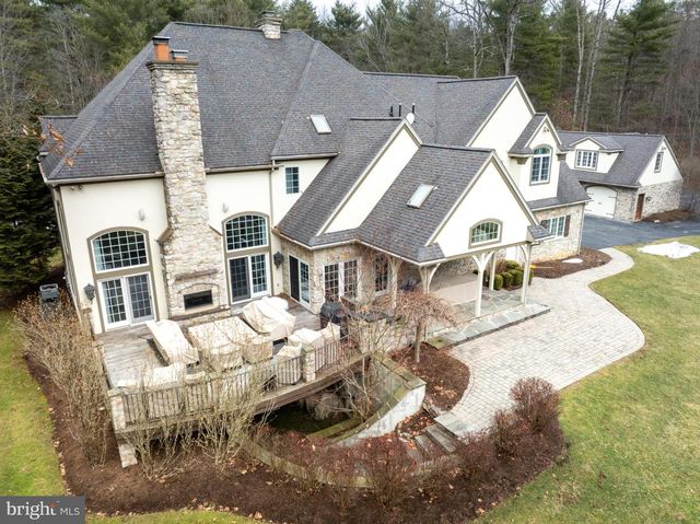 157 MANHASSET CT, Port Matilda, PA 16870