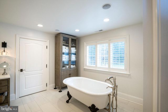 157 MANHASSET CT, Port Matilda, PA 16870