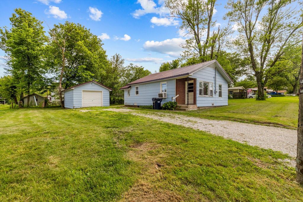 524 West McKown Street, Buffalo, MO 65622