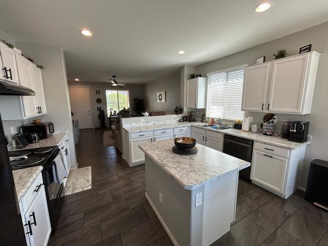 17939 W Villa Chula Lane, Surprise, AZ 85387