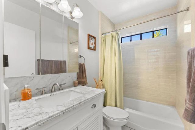 1243 Saxony Road, Encinitas, CA 92024