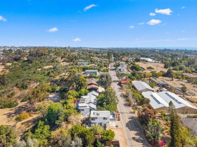 1243 Saxony Road, Encinitas, CA 92024