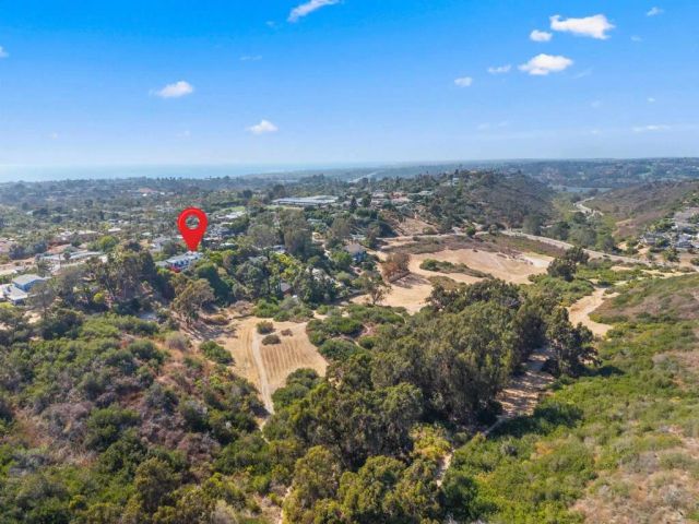 1243 Saxony Road, Encinitas, CA 92024
