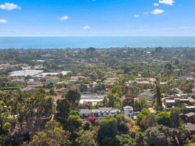 1243 Saxony Road, Encinitas, CA 92024