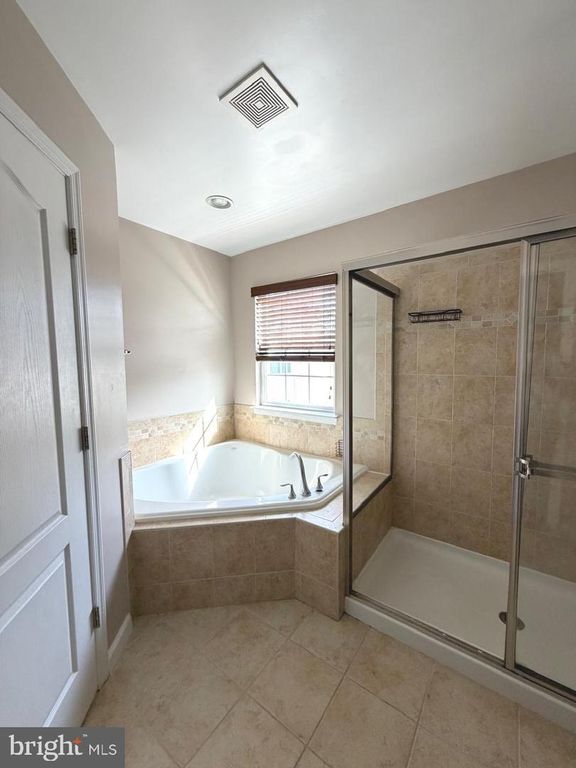 Image 25 of property listing at 841 ORIOLE AVE, Glen Burnie, MD 21060
