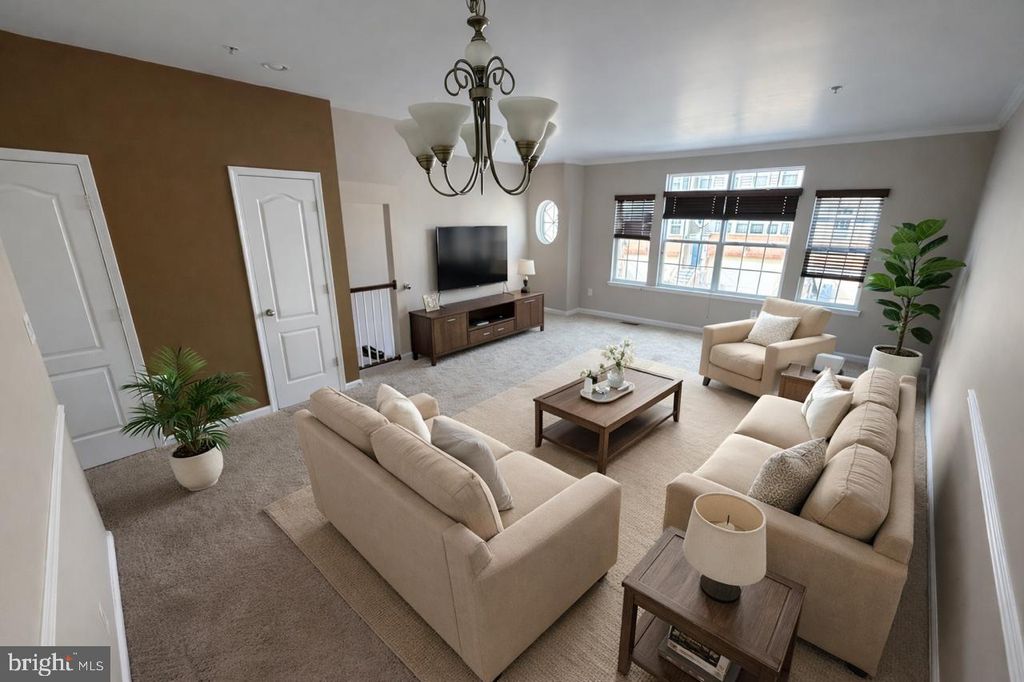 Image 3 of property listing at 841 ORIOLE AVE, Glen Burnie, MD 21060